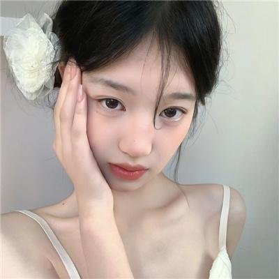 雨中的女人